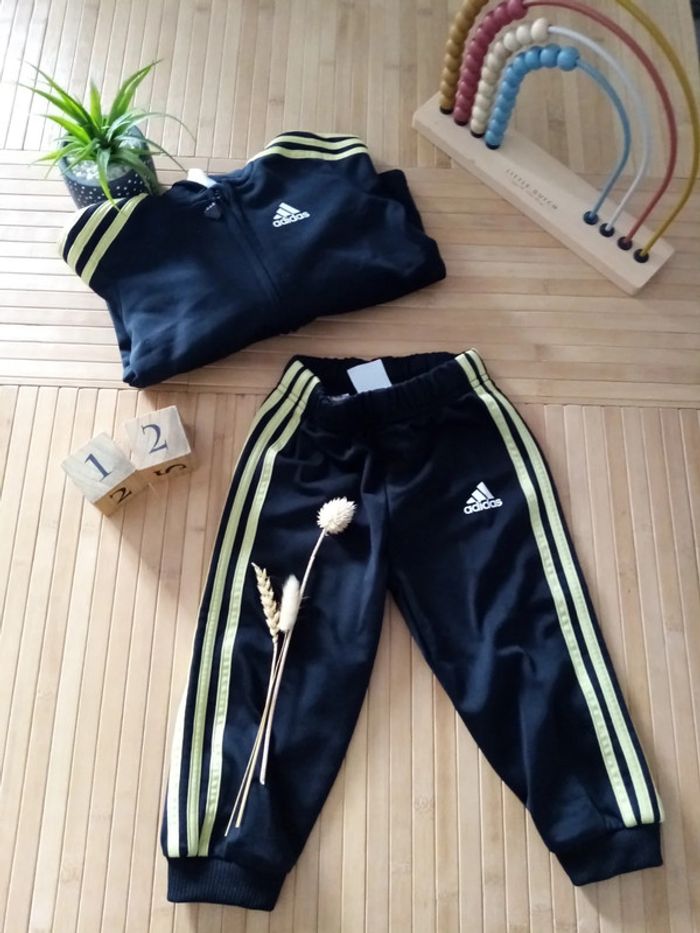 Pantalon Adidas 9-12mois + veste floquée