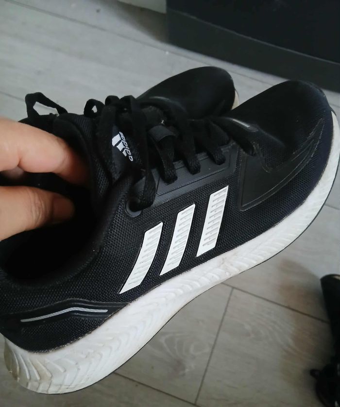 Baskets Adidas - photo numéro 3