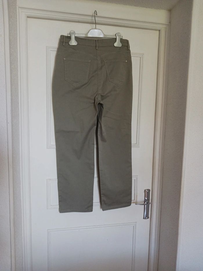 Pantalon kaki Patrice Breal - photo numéro 2