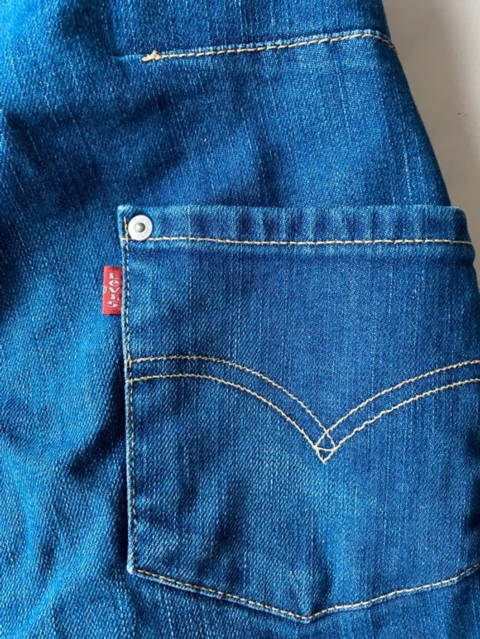 Jupe portefeuille en jean Levi’s vintage - Taille XS - Clips latéraux