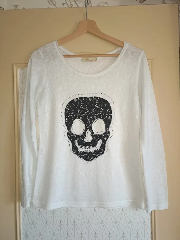 Blouse pull femme léger Solange tête de mort mignonne TU indiquée taille XS/S tbe