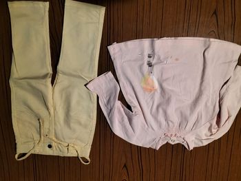 Ensemble jean blouse jaune et rose en 24mois Sucre d'orge.