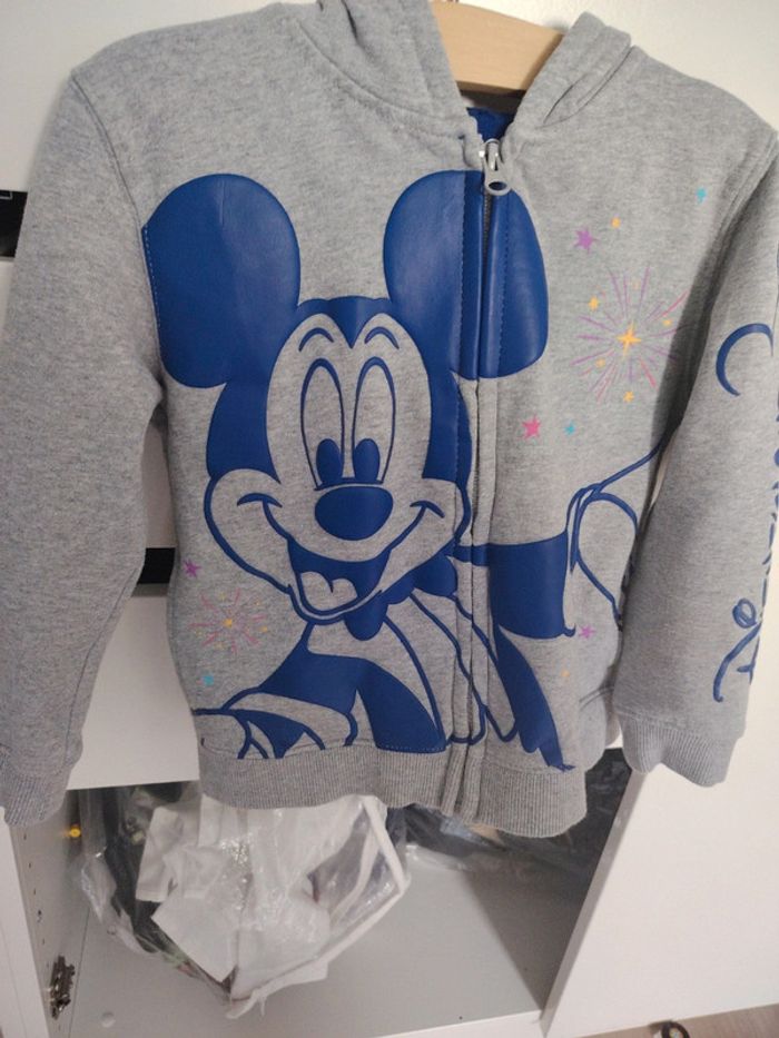 Gilet Mickey taille 6ans - photo numéro 2