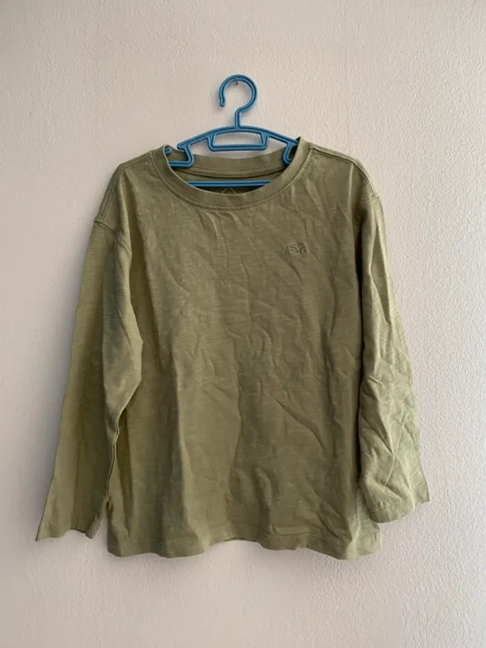🌿 T-shirt manches longues garçon TEX kaki – 4/5 ans (neuf)