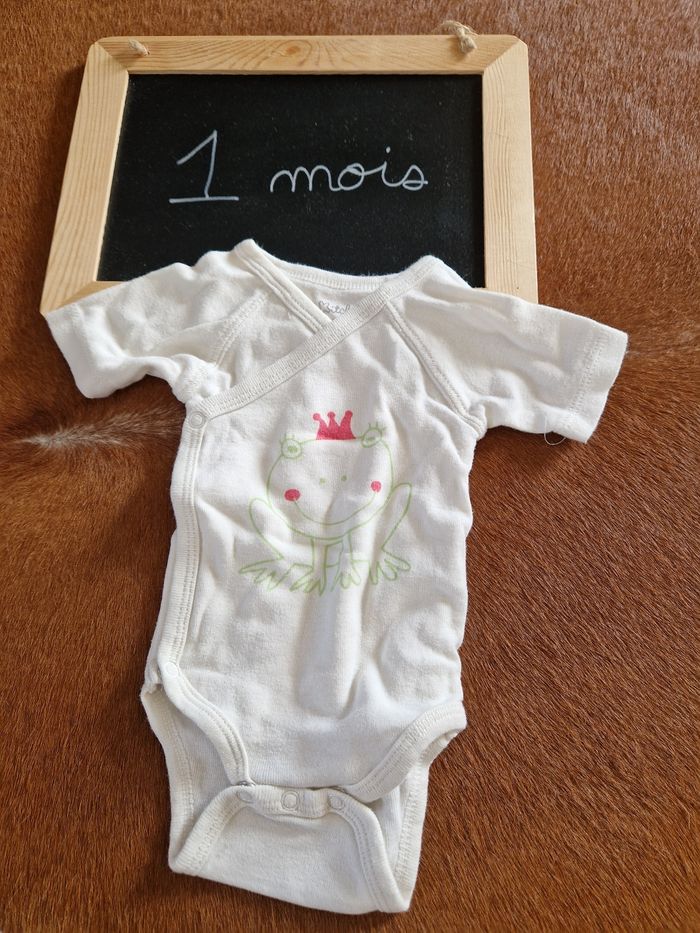 Lot de 4 bodies 1 mois - photo numéro 5