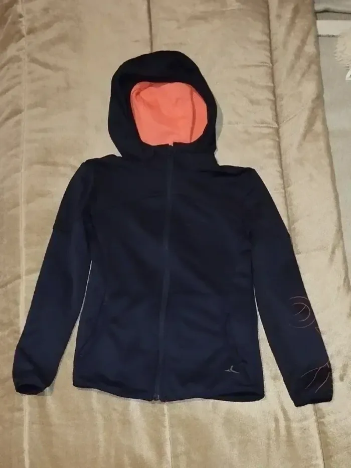 Gilet sport à capuche Décathlon bleu marine fille 8 à 9 ans  7528947121 - photo numéro 10