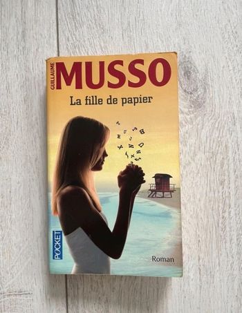 Livre « La fille de papier » de Guillaume Musso