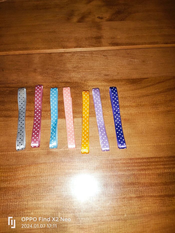 Lot de 7 rubans satin neuf