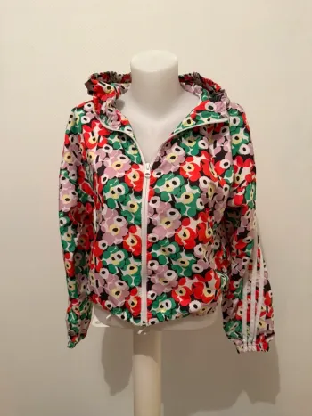 Veste en très bon état adidas taille 2XS
