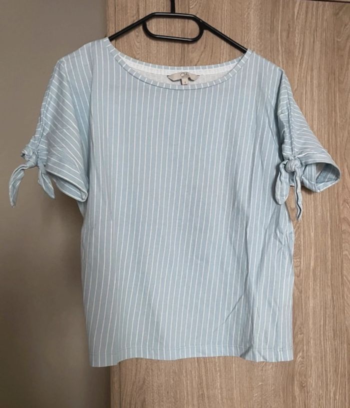 T-shirt rayé bleu et blanc c&a
