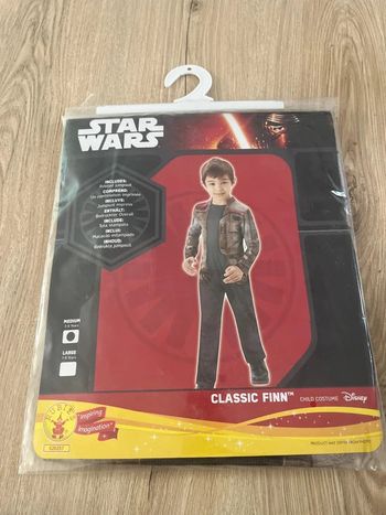 Déguisement enfant Disney star Wars taille 5-6 ans Classic Finn neuf