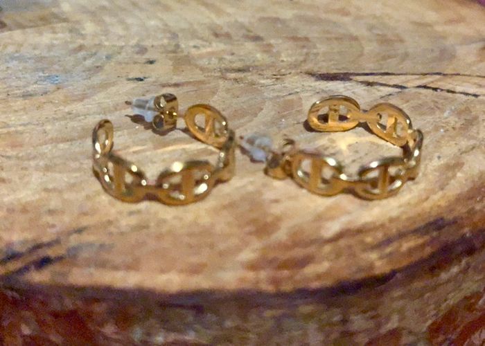 Boucles d’oreilles créoles moyennes maillons farandoles cd acier inoxydable or