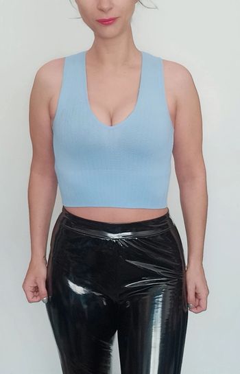 Crop top moulant décolleté Stradivarius taille 34