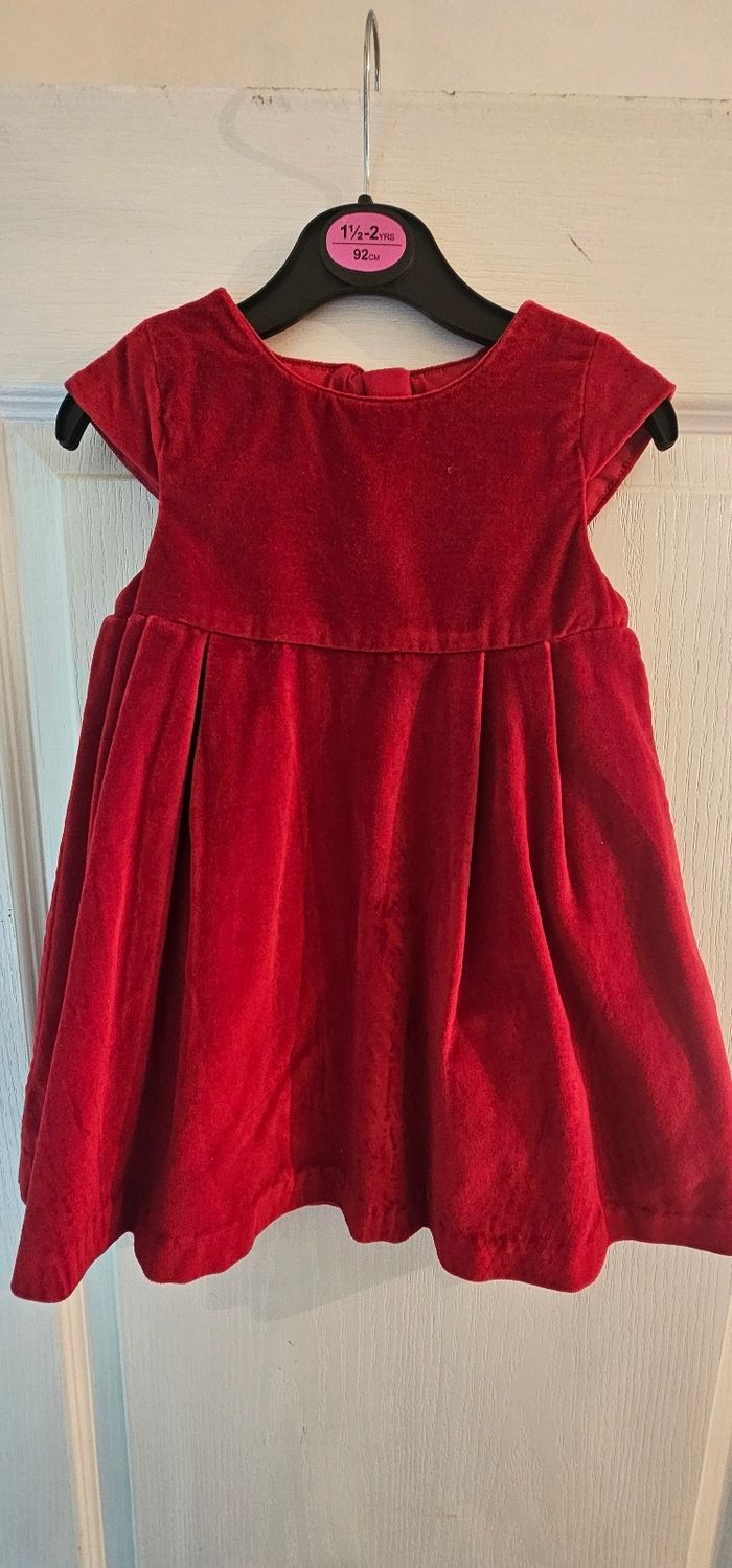 Superbe robe rouge velour parfait état 86cm