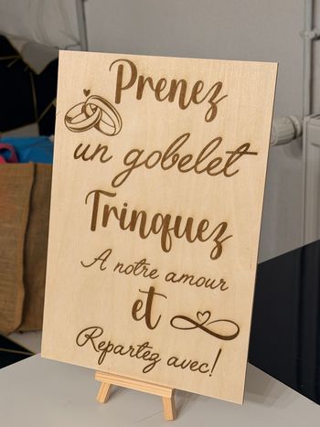 Pancarte gobelet, mariage, 30 × 20 cm + chevalet 