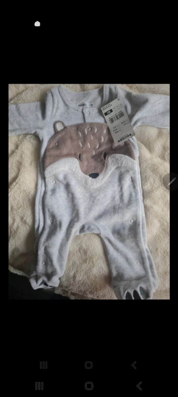 Joli pyjama bébé mixte