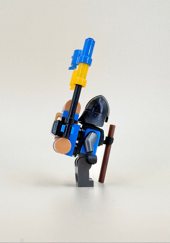 Lego Figurines Castle : soldat Black Falcon, visage à double expression, porteur de charge lourde - NEUF - photo numéro 5