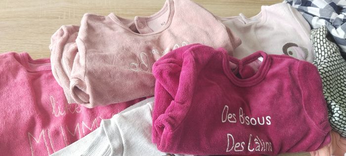 Lot vêtements bébé fille 12M/74 cm - photo numéro 3