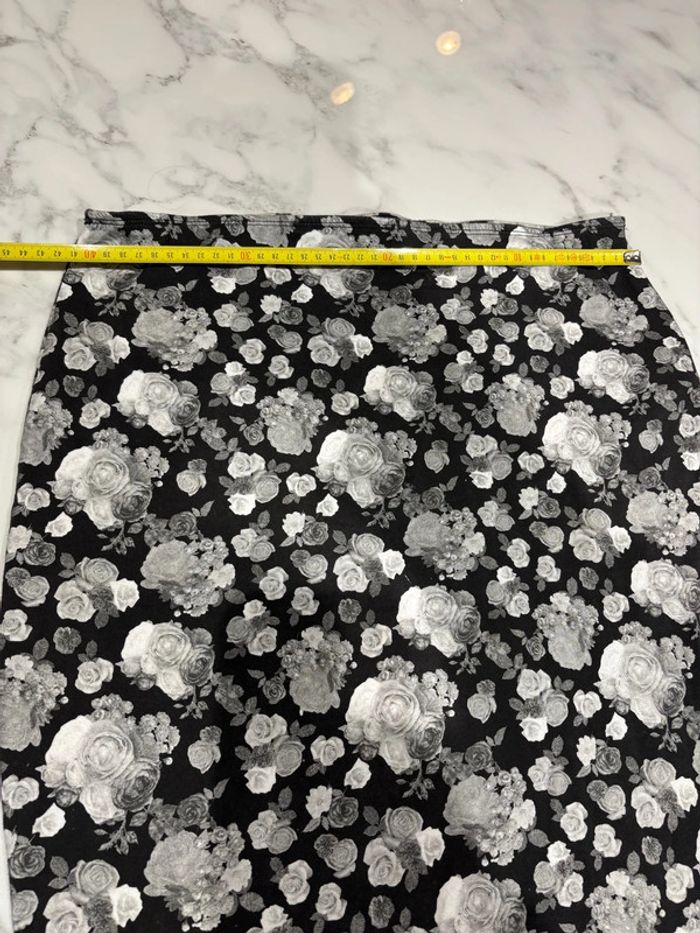 Jolie jupe mi longue taille XL - photo numéro 6