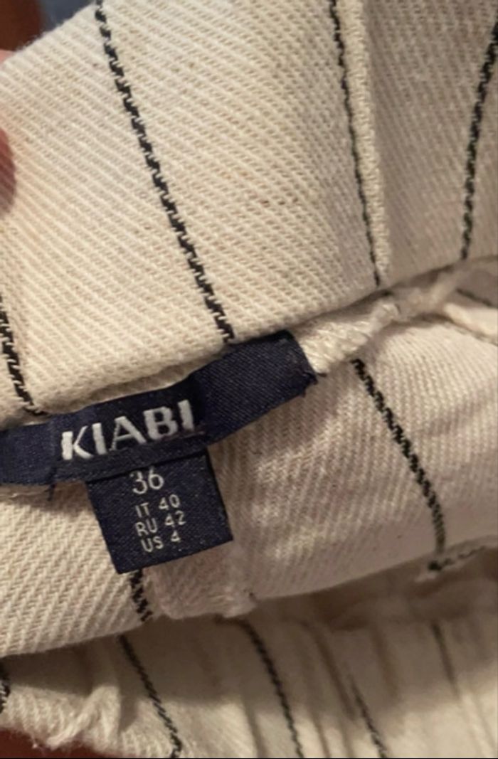Short en lin blanc à rayures noires - photo numéro 4
