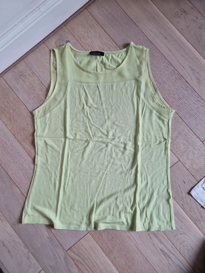 Lot shorts et 2 tee shirts - photo numéro 7