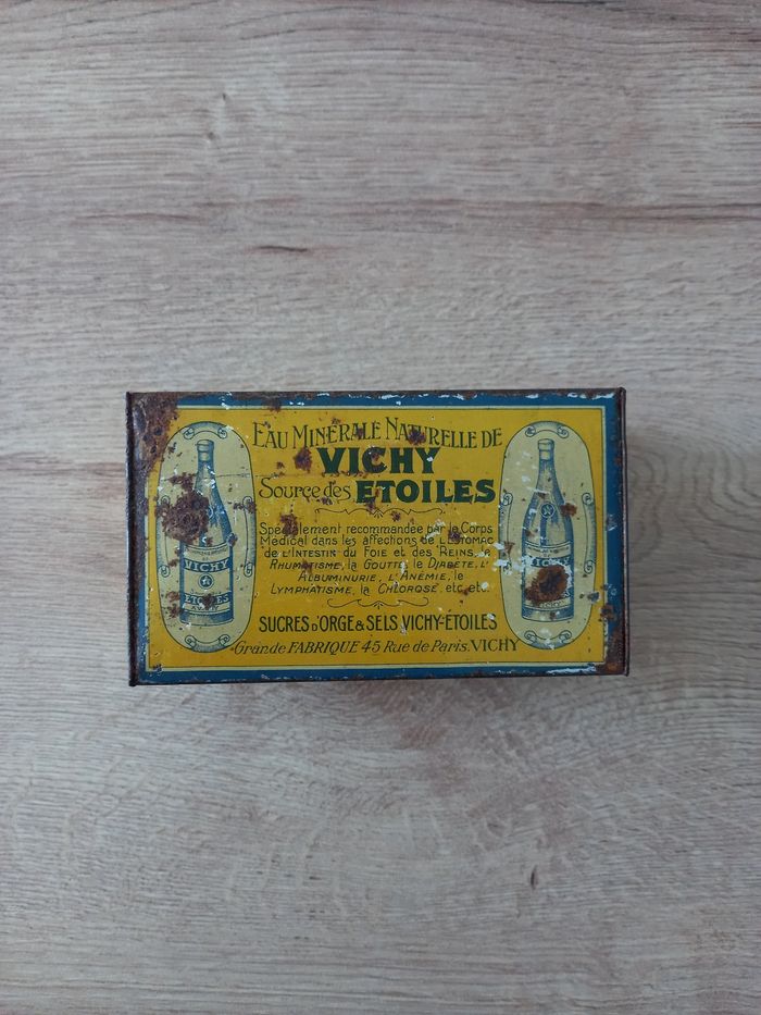 Boite ancienne en métal " Vichy Étoiles " - photo numéro 6