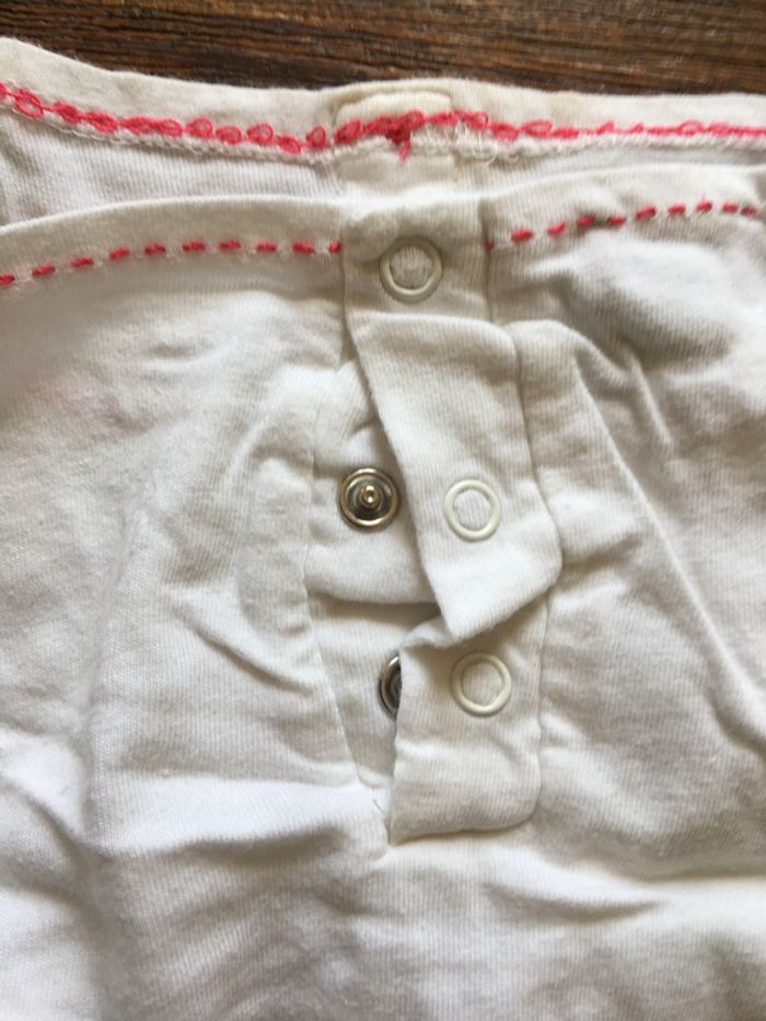 Petit top blanc et motifs /creeks/6 mois - photo numéro 4