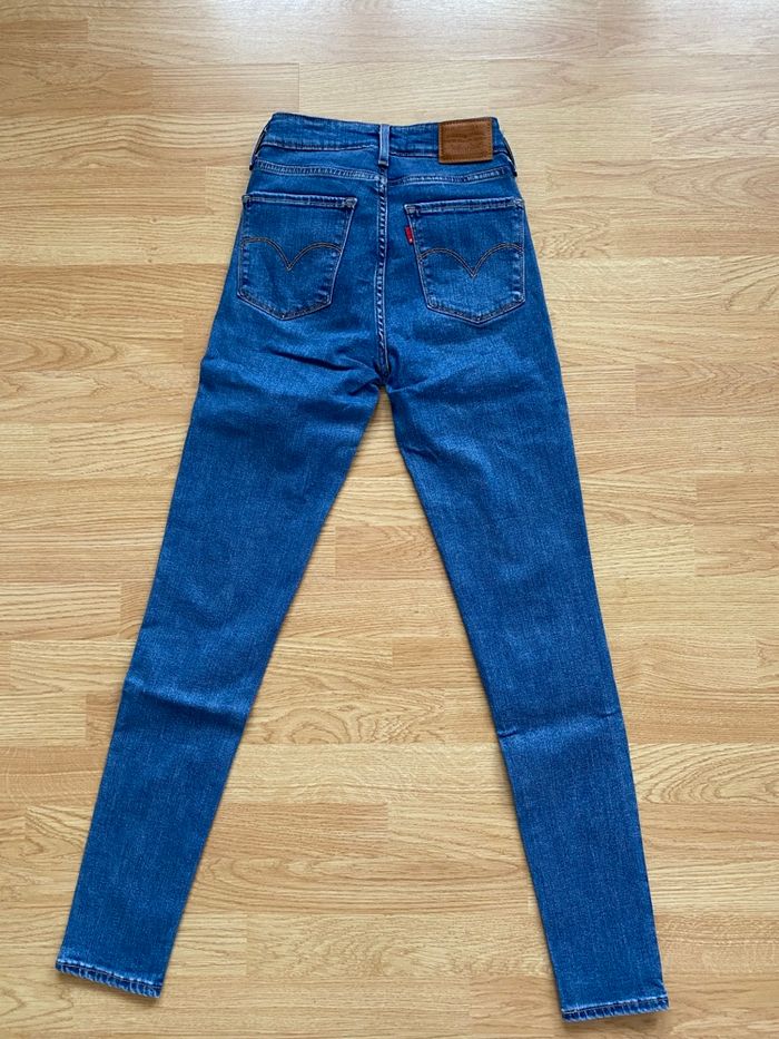 Magnifique Jean Levi’s bleu skinny 721 High rise skinny  taille 24 - photo numéro 10