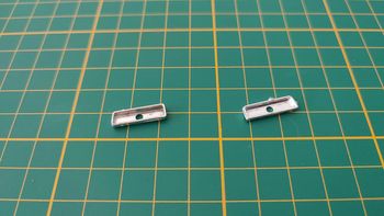 Support feux pièce détachée miniature Rolls-Royce Camargue Burago BBurago 1/22 1/22e 1/22eme #B58