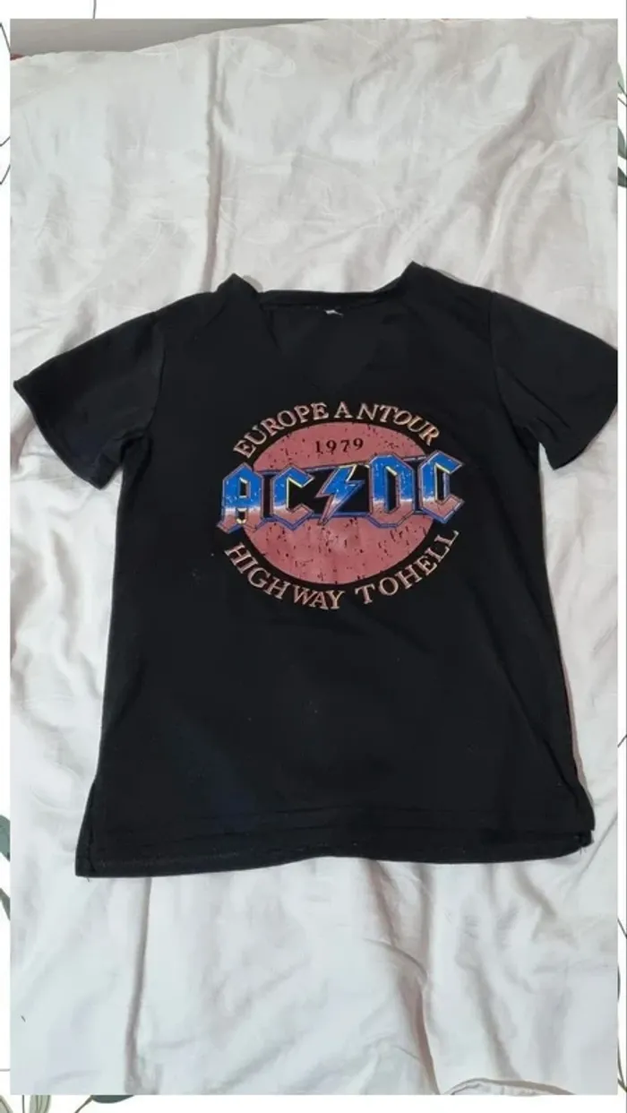 t-shirt nera con stampa - photo numéro 2