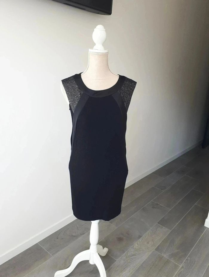 40 € Robe Cop Copine taille 36 - photo numéro 3