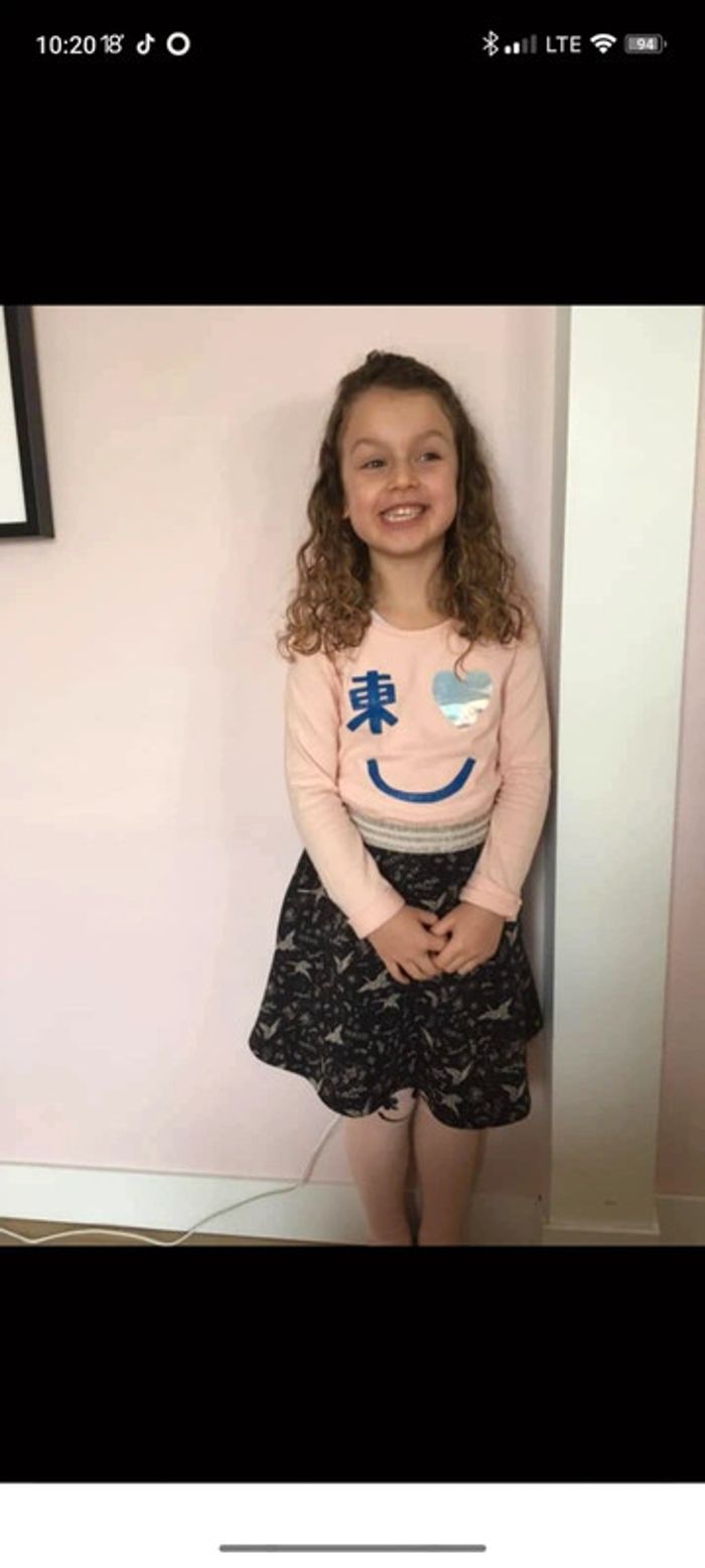 jupe + t-shirt 8 ans + collants 31/34 - photo numéro 2