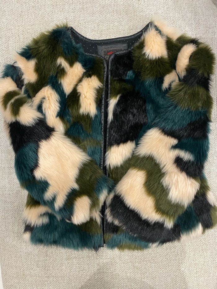 Magnifique manteau aux fosses fourrures de Catimini - photo numéro 4