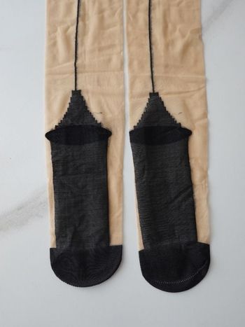 Paire de bas - Neuve – Autofixants - Taille : 1