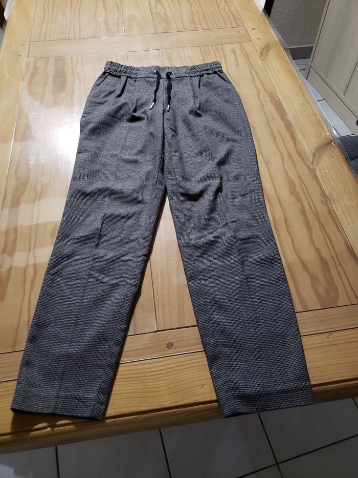 Pantalon décontracté noir gris