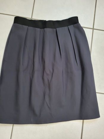 Jupe COS taille 36 grise près du corps comme neuve 
