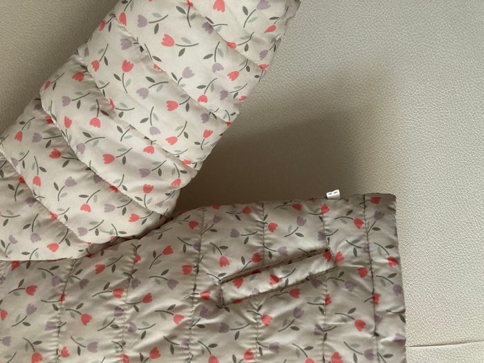 doudoune légère à capuche imprimé fleuri taille 23 mois - photo numéro 3