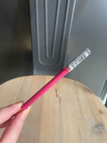 Maquillage Crayon à lèvres L’Oréal - Teinte 235 Pink Fever - Neuf 