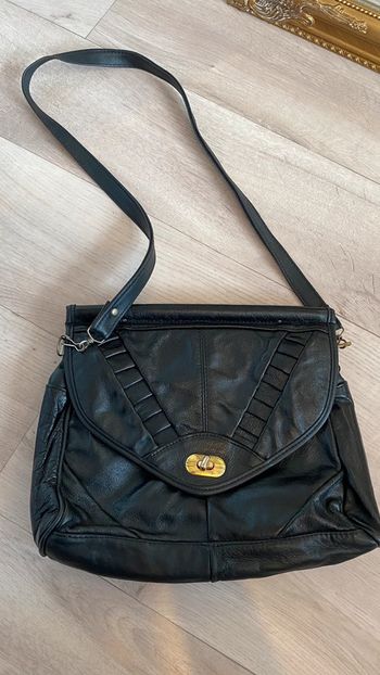Sac à main noir en cuir vintage