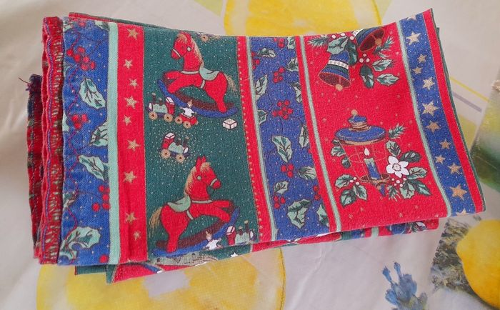 9 serviettes Noël en tissus - photo numéro 2
