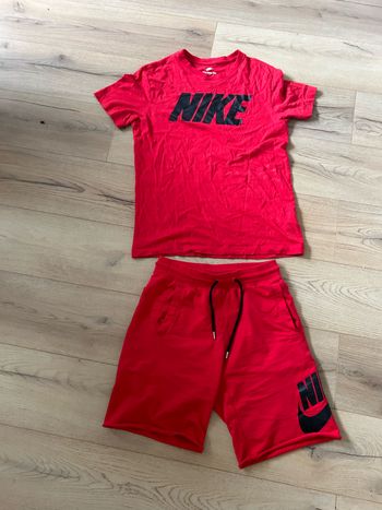 Ensemble Nike