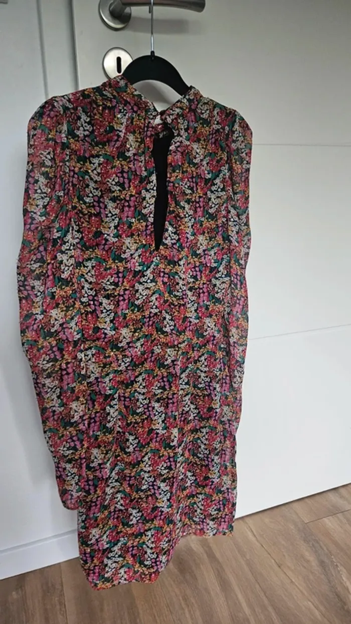 Robe fleurie autonmale, taille 36, Naf Naf - photo numéro 3