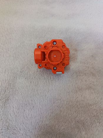 Lanceur Beyblade Orange Hasbro 2011 – Metal Fusion / Fury