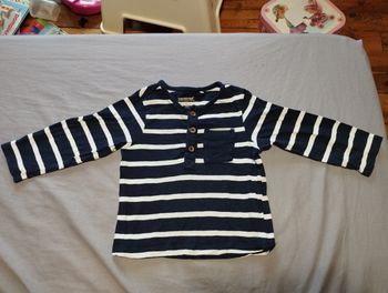 Tee shirt épais ou pull léger