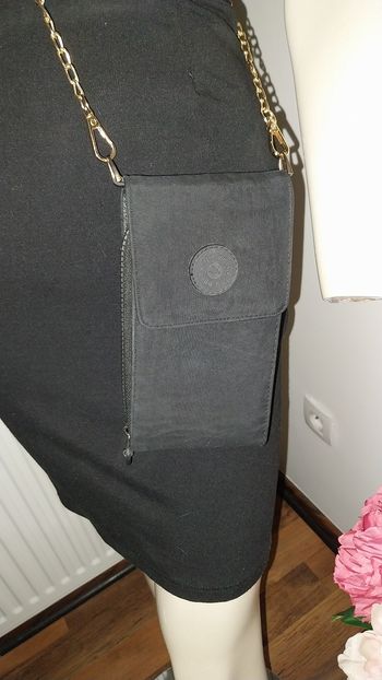 Sac Pochette bandoulière noir et doré état neuf
