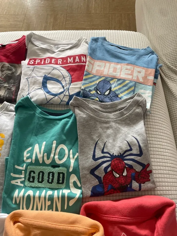 Lot t-shirt 4-5 ans 110 cms - photo numéro 5