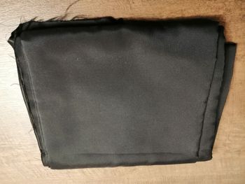 tissu satin ou doublure noire 150 x 140 cm