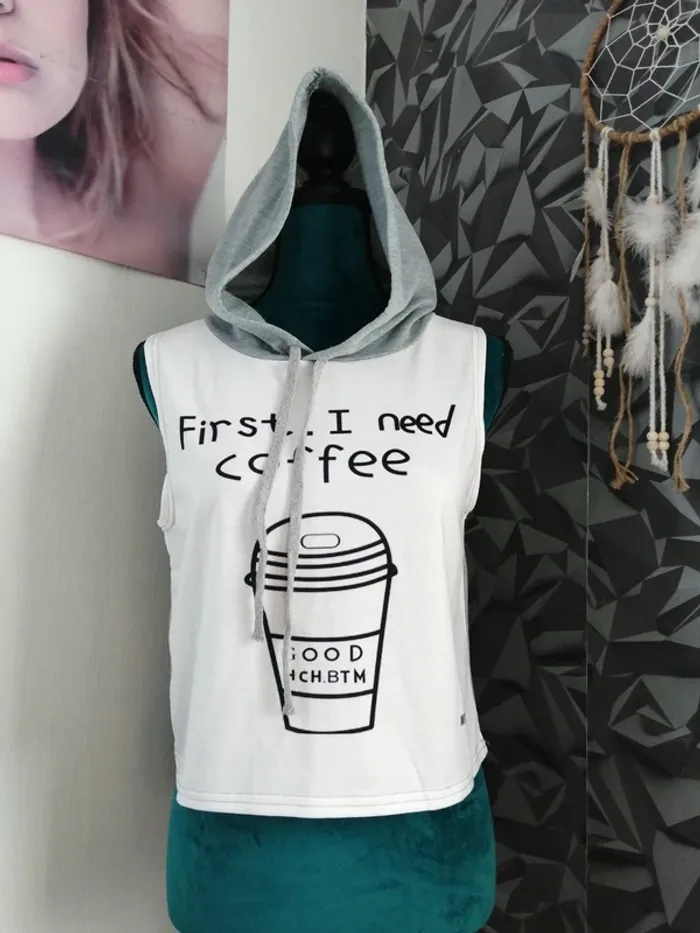 Top gris et blanc à capuche imprimé mug et message / romwe / (L)