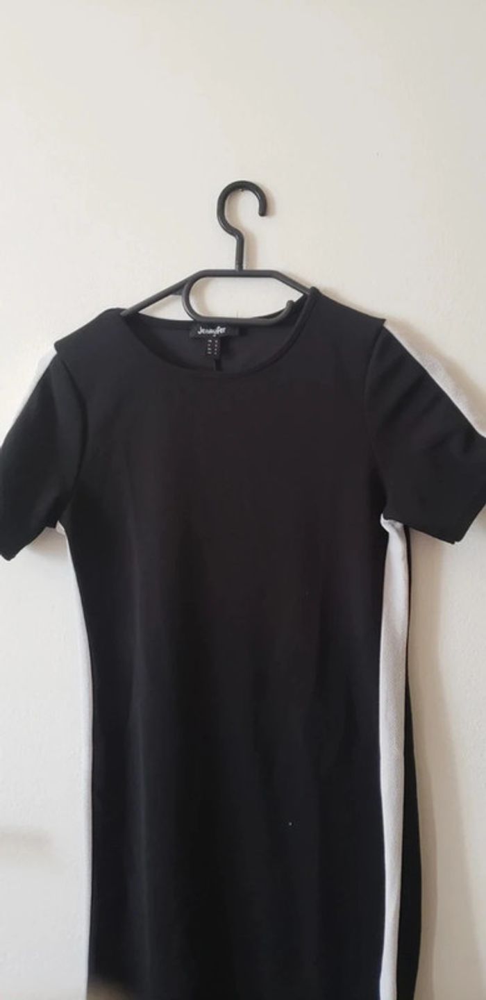 Robe jennyfer taille 36 - photo numéro 2