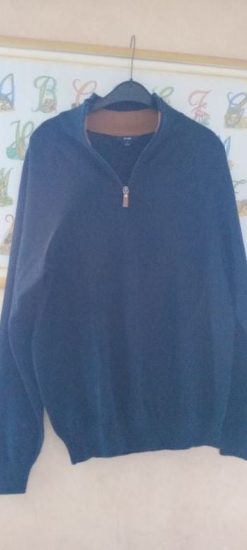 Joli pull avec fermeture éclair